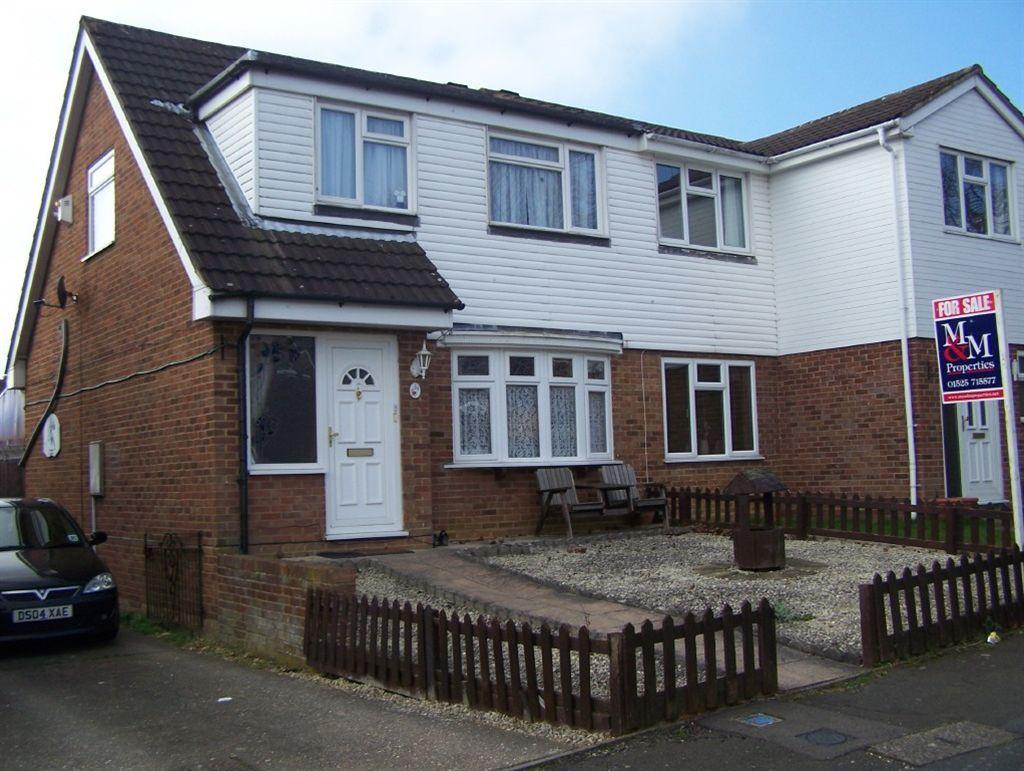 Flitwick, Bedfordshire, MK45 1PN 3 bed semidetached house £239,995