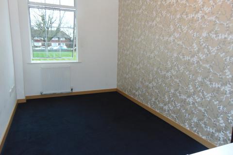 2 bedroom flat to rent, Longbridge Road, Barking, RM8