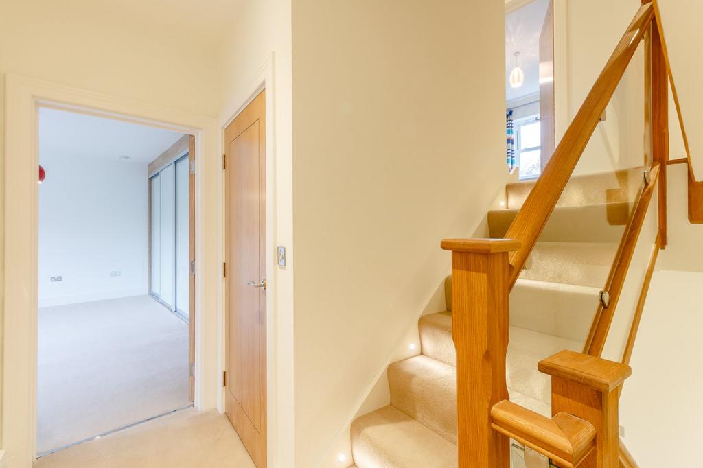 2nd Floor Landing
