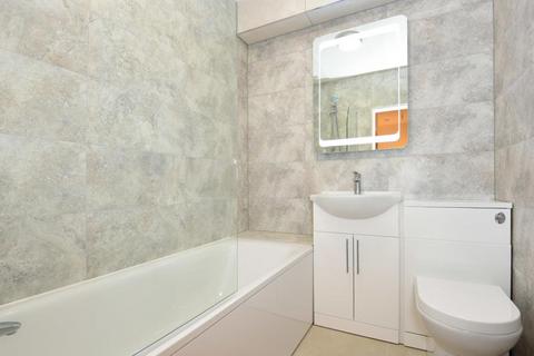 undefined, Town Centre,  Aylesbury,  HP20