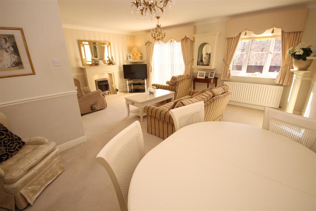 Four Winds Court, West Park, Hartlepool 2 bed £154,999