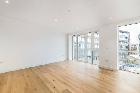 2 bedroom apartment to rent, Admiralty House, 150 Vaughan Way, E1W