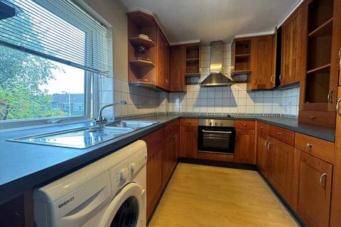 1 bedroom apartment to rent, Sunnydene Close, Harold Wood