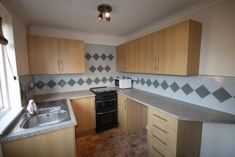 3 bedroom townhouse to rent, Topsham -   Popular 3 storey townhouse with 3 bedrooms,