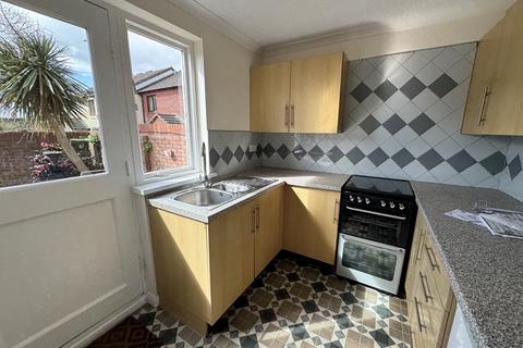 3 bedroom townhouse to rent, Topsham -   Popular 3 storey townhouse with 3 bedrooms,