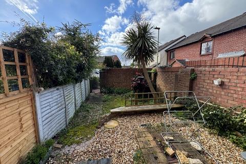 3 bedroom townhouse to rent, Topsham -   Popular 3 storey townhouse with 3 bedrooms,
