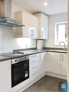 3 bedroom terraced house to rent, Clare Hill View, Huddersfield, HD1