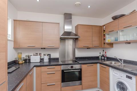 2 bedroom flat to rent, Kingfisher Meadow, Maidstone, Kent, ME16