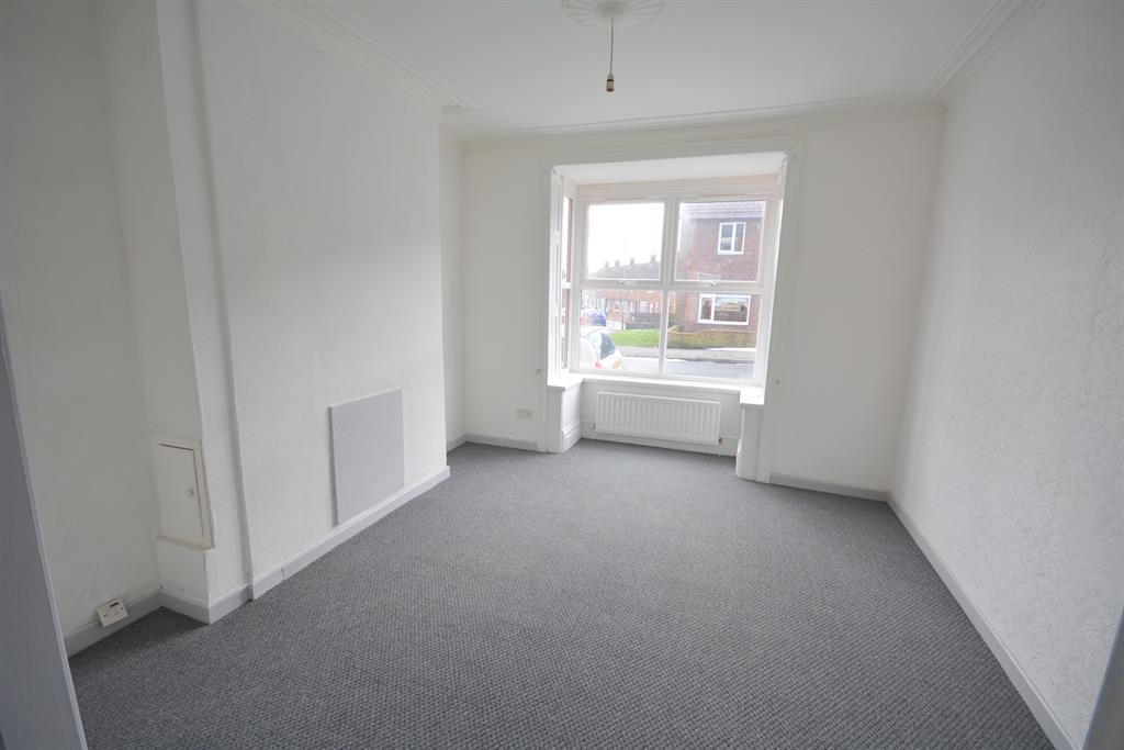 Diamond Street, Shildon, DL4 1HX 3 bed terraced house £350 pcm (£81 pw)
