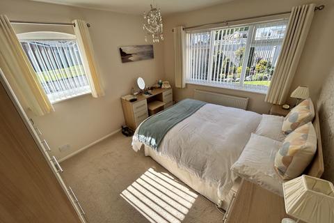 2 bedroom detached bungalow for sale, Penrhyn Beach East, Llandudno