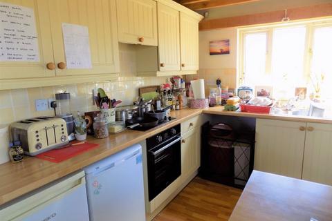 3 bedroom barn conversion to rent, Brooks Lane, Chichester