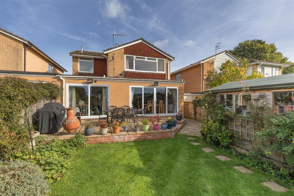 Hawden Close, Hildenborough 4 bed detached house £525,000