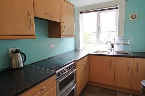 2 bedroom flat to rent, Colinton Mains Grove, Colinton Mains, Edinburgh, EH13