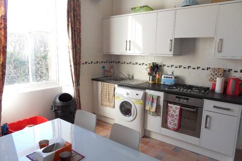 4 bedroom flat to rent, Harrison Road, Merchiston, Edinburgh, EH11