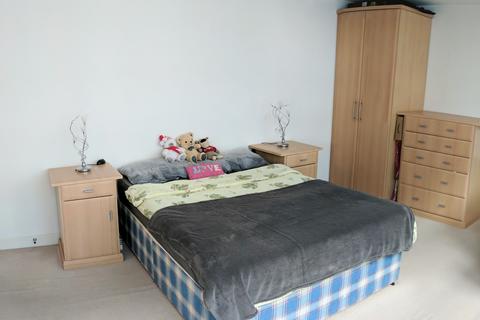 1 bedroom flat to rent, Baltic Apartments, Western Gateway, London E16