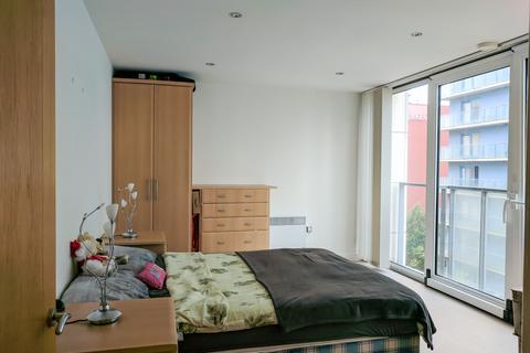 1 bedroom flat to rent, Baltic Apartments, Western Gateway, London E16