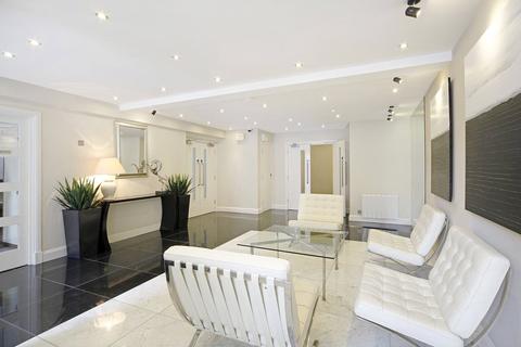 undefined, Hill Street, Mayfair, London, W1J
