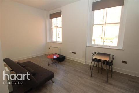 1 bedroom flat to rent, Chancery House close to Town Hall Square