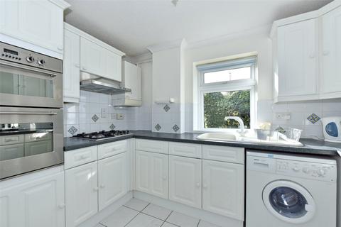 2 bedroom apartment to rent - Laurance Court, Dean Street, Marlow, Buckinghamshire, SL7