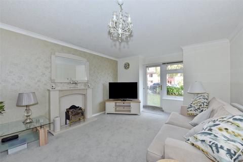 2 bedroom apartment to rent, Laurance Court, Dean Street, Marlow, Buckinghamshire, SL7