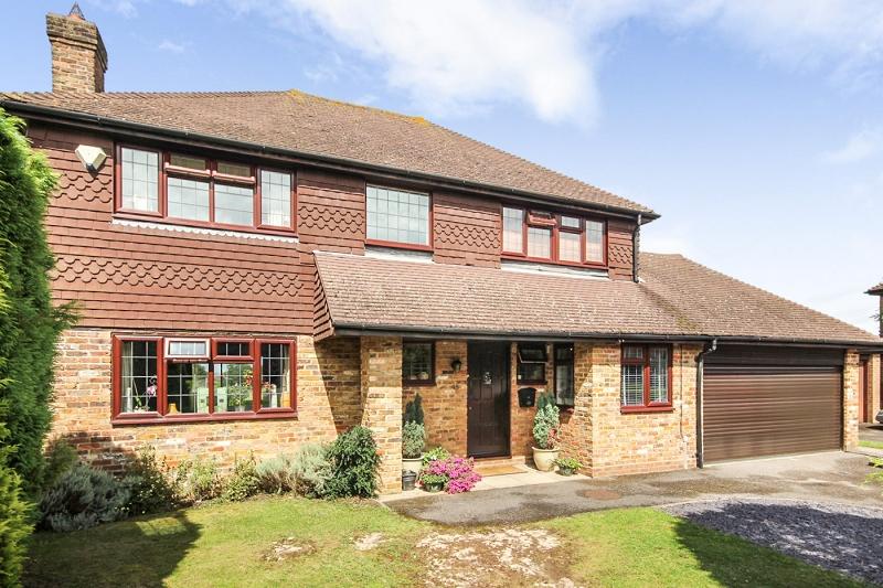 Bunbury Way, Epsom, Surrey. KT17 4JP 4 bed detached house £745,000