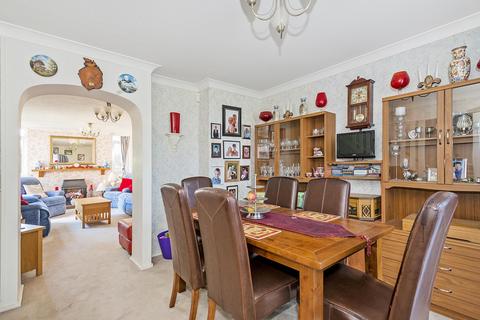 3 bedroom terraced house for sale, Ashtead Village