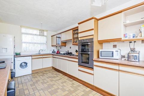 3 bedroom terraced house for sale, Ashtead Village