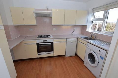 3 bedroom semi-detached house to rent, Ravensdane Close, Downswood