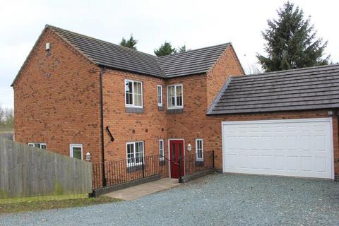 4 bedroom property to rent, Elm Close, Great Haywood, Staffordshire, ST18 0SP