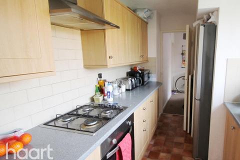 1 bedroom in a house share to rent, Cabell Road, Guildford