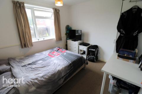 1 bedroom in a house share to rent, Cabell Road, Guildford