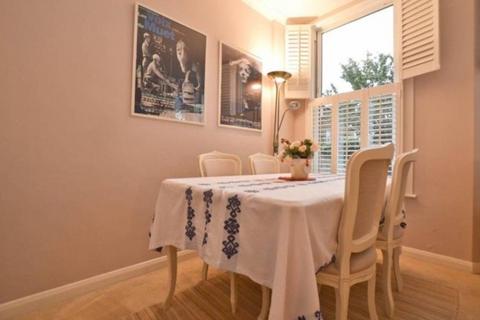 1 bedroom property with land to rent, Homestead Road, Fulham