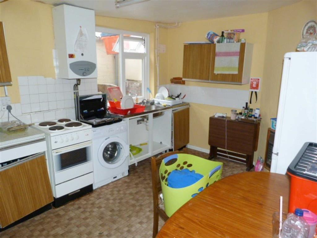 39, Old Kerry Road, Newtown, Powys, SY16 5 bed terraced house £150,000