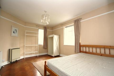 2 bedroom flat to rent, Lyttelton Court, Lyttelton Road, Hampstead Garden Suburb, N2