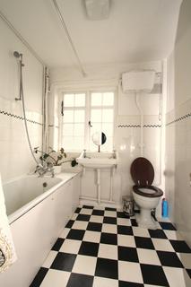 2 bedroom flat to rent, Lyttelton Court, Lyttelton Road, Hampstead Garden Suburb, N2