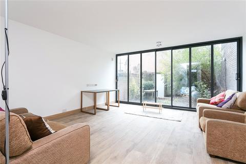 3 bedroom terraced house to rent, Spring Walk, London, E1