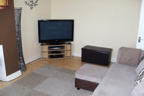 1 bedroom flat to rent, Staines Road West, Ashford