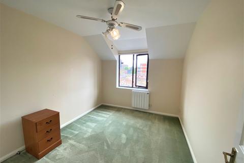 1 bedroom flat to rent, Linden Place, Staines
