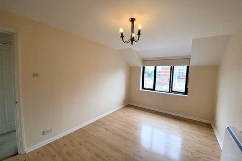 1 bedroom flat to rent, Linden Place, Staines