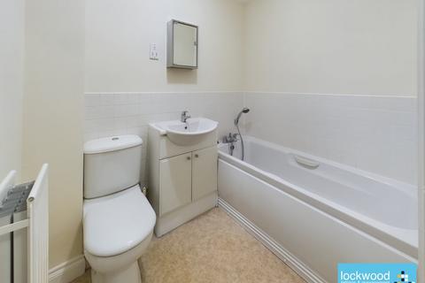 2 bedroom flat to rent, Beaufort House, Ashford