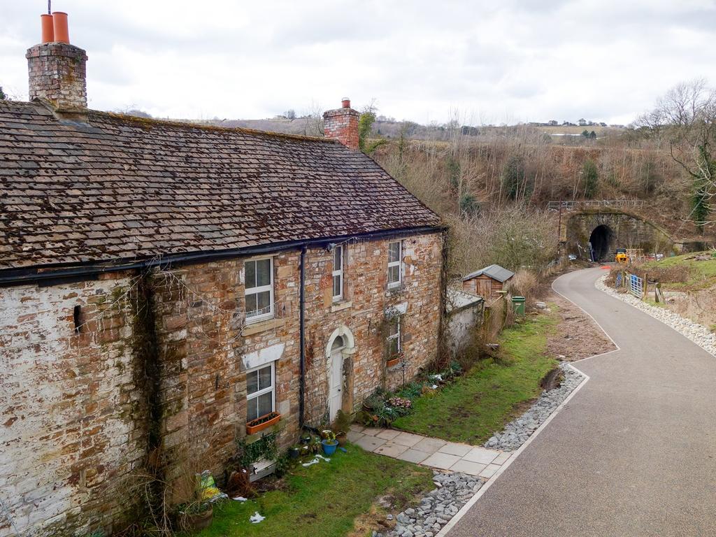 Lakes Road, Marple, Stockport, SK6 4 bed farm house for 