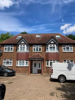 2 bedroom flat to rent, Feltham Road, Ashford