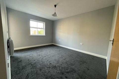 2 bedroom flat to rent, International Way, Sunbury