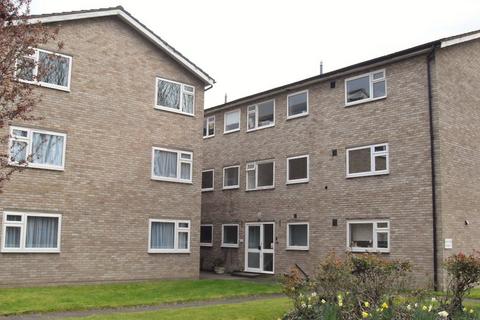 1 bedroom flat to rent, Kingston Road, Staines