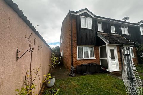 1 bedroom terraced house to rent, Pippins Court, Ashford