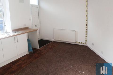 1 bedroom end of terrace house to rent, Leeds Road, Bradley, Huddersfield, HD2