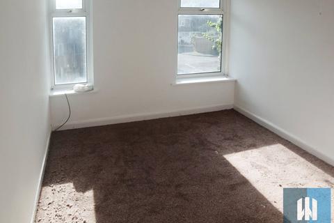 1 bedroom end of terrace house to rent, Leeds Road, Bradley, Huddersfield, HD2