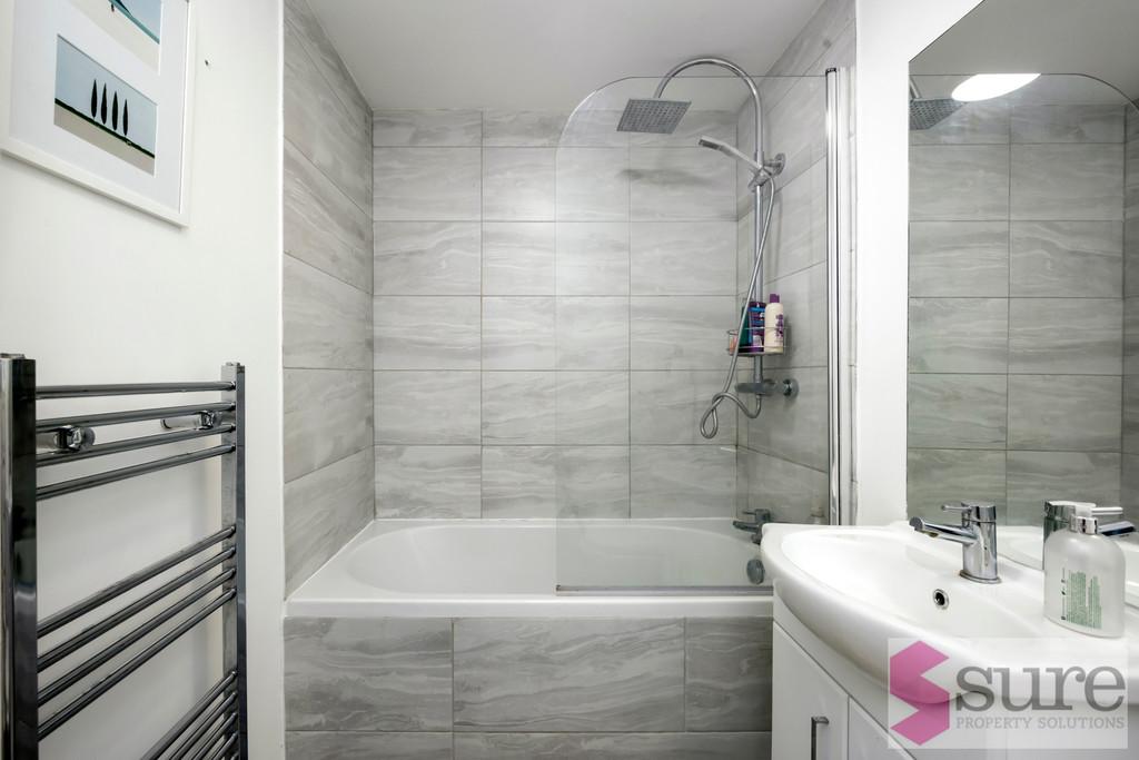 Ventnor Villas, 32, Flat 1-002