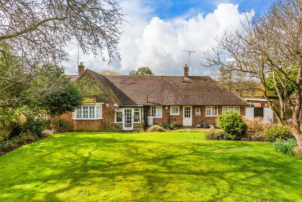 Woodhurst Lane, Oxted, RH8 3 bed semi-detached bungalow - £700,000