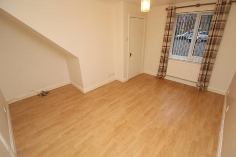 2 bedroom terraced house to rent, Barnsbury Gardens, Newport Pagnell, Buckinghamshire